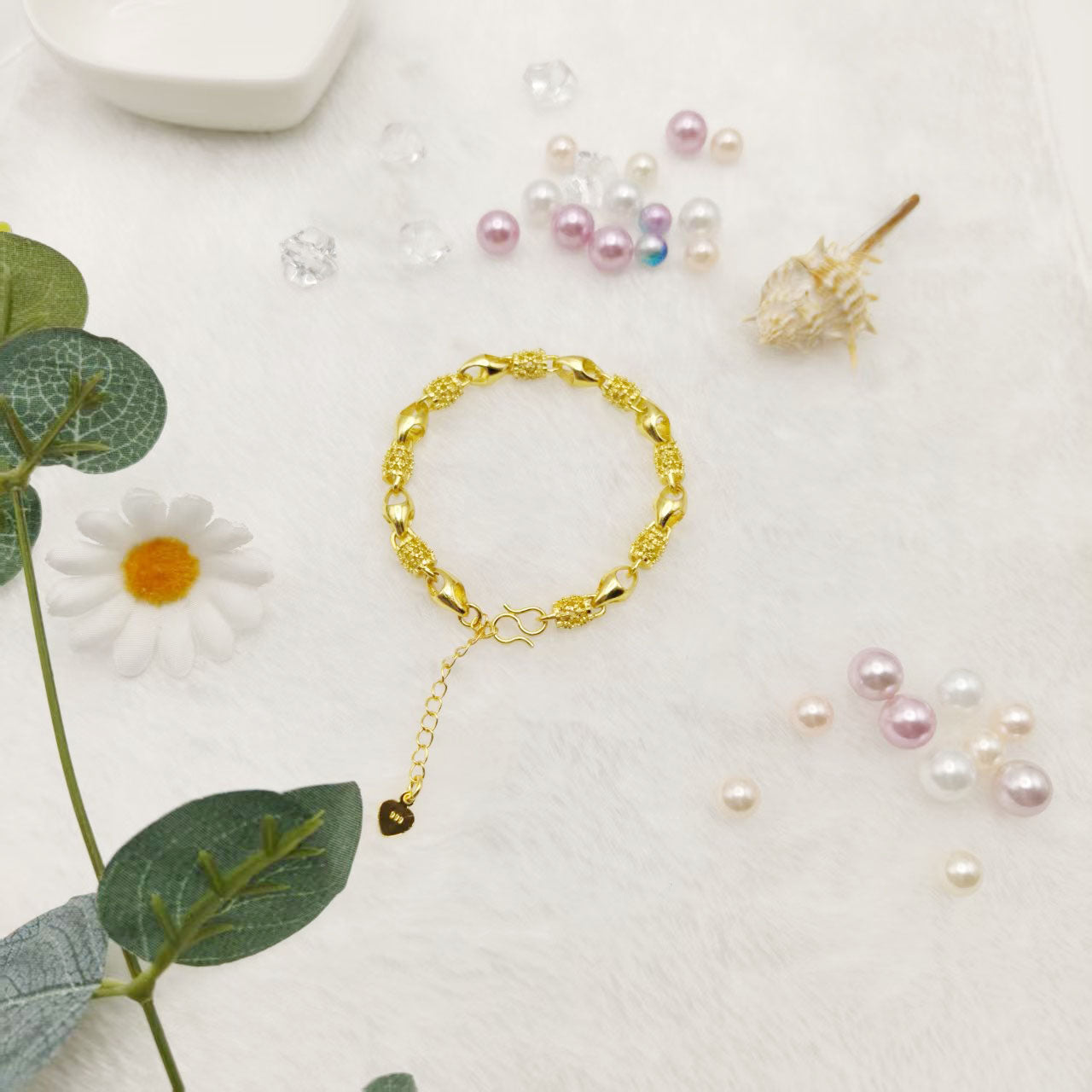 Ladies' fashionable bracelet, gold and silver, featuring a smooth hollow design, exquisite and lightweight